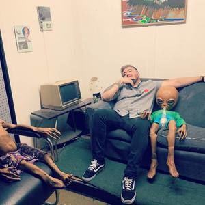 Meet your Posher, Christian